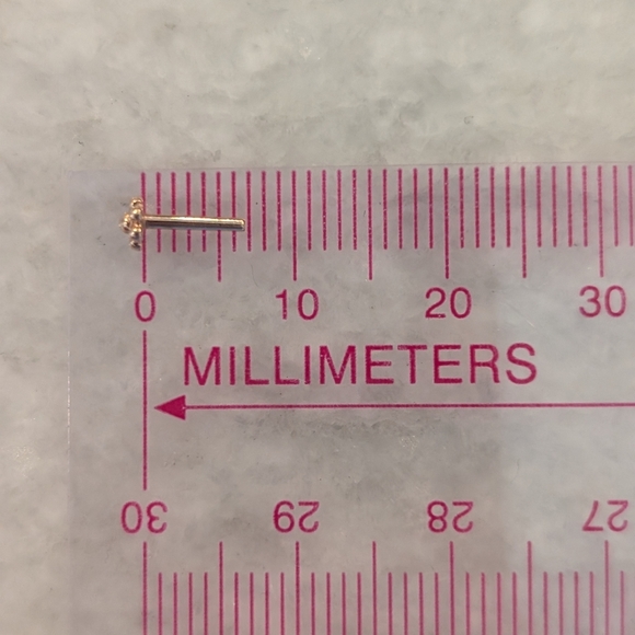 ***SOLD*** Diamond Flower Threaded Stud Earring Rose Gold 4.5mm MSRP $610 - Picture 9 of 9